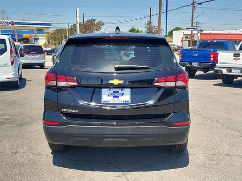 Certified 2023 Chevrolet Equinox LS FWD image 30
