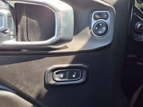 Used 2024 Jeep Wrangler Unlimited Rubicon 4xe image 16