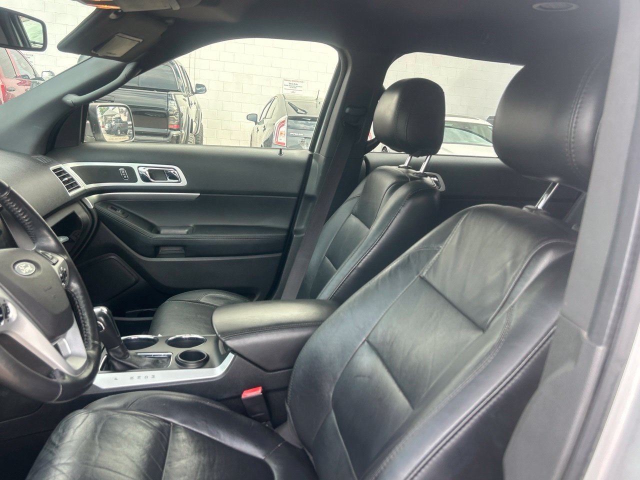 Used 2013 Ford Explorer XLT FWD image 6