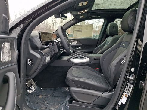 New 2026 Mercedes-Benz GLE 63 AMG S image 9