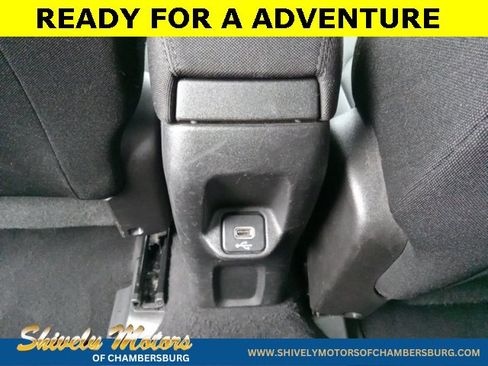 Used 2019 Jeep Renegade Latitude image 11