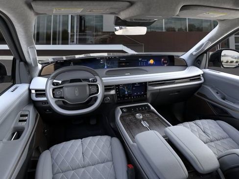 New 2026 Lincoln Navigator L Black Label AWD/4WD image 9