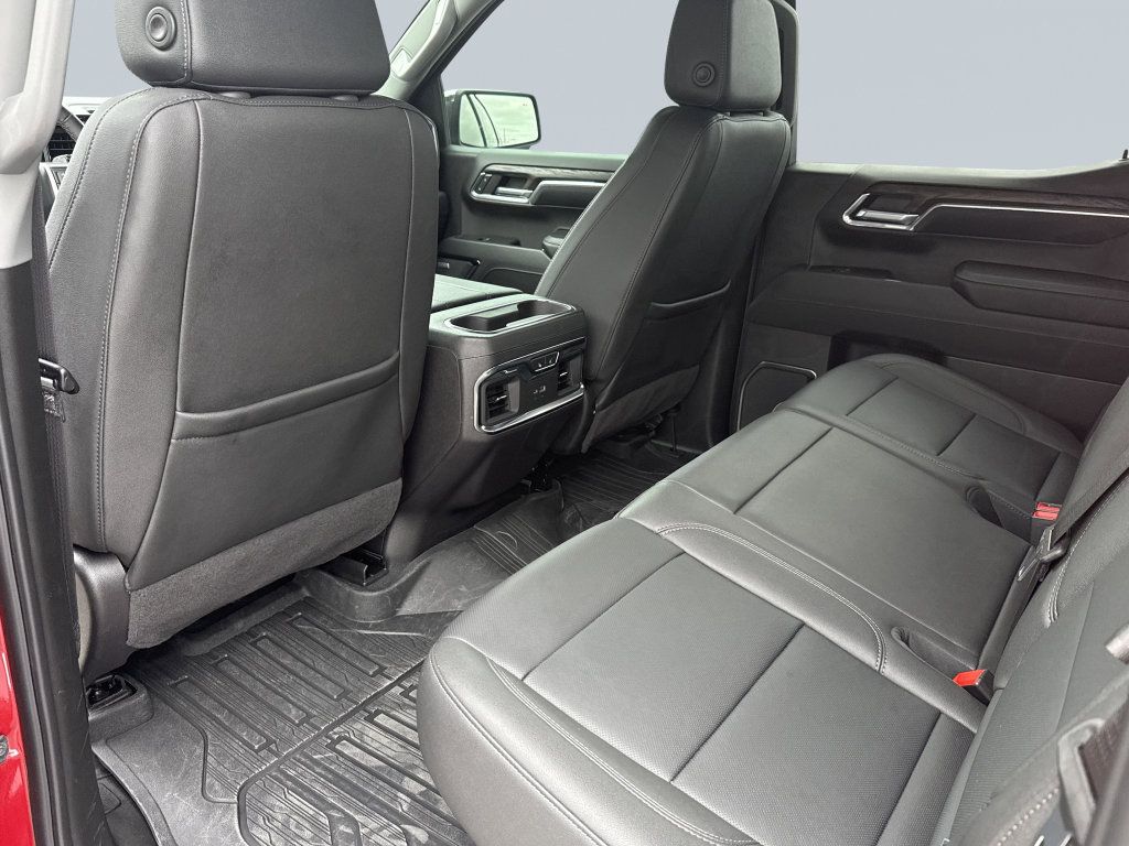 Used 2024 GMC Sierra 1500 SLT w/ SLT Convenience Package AWD/4WD image 31