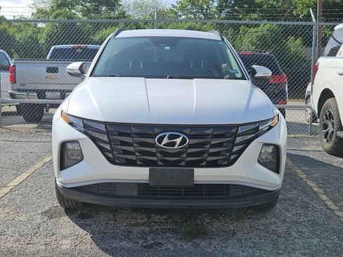 Used 2022 Hyundai Tucson SEL FWD image 2