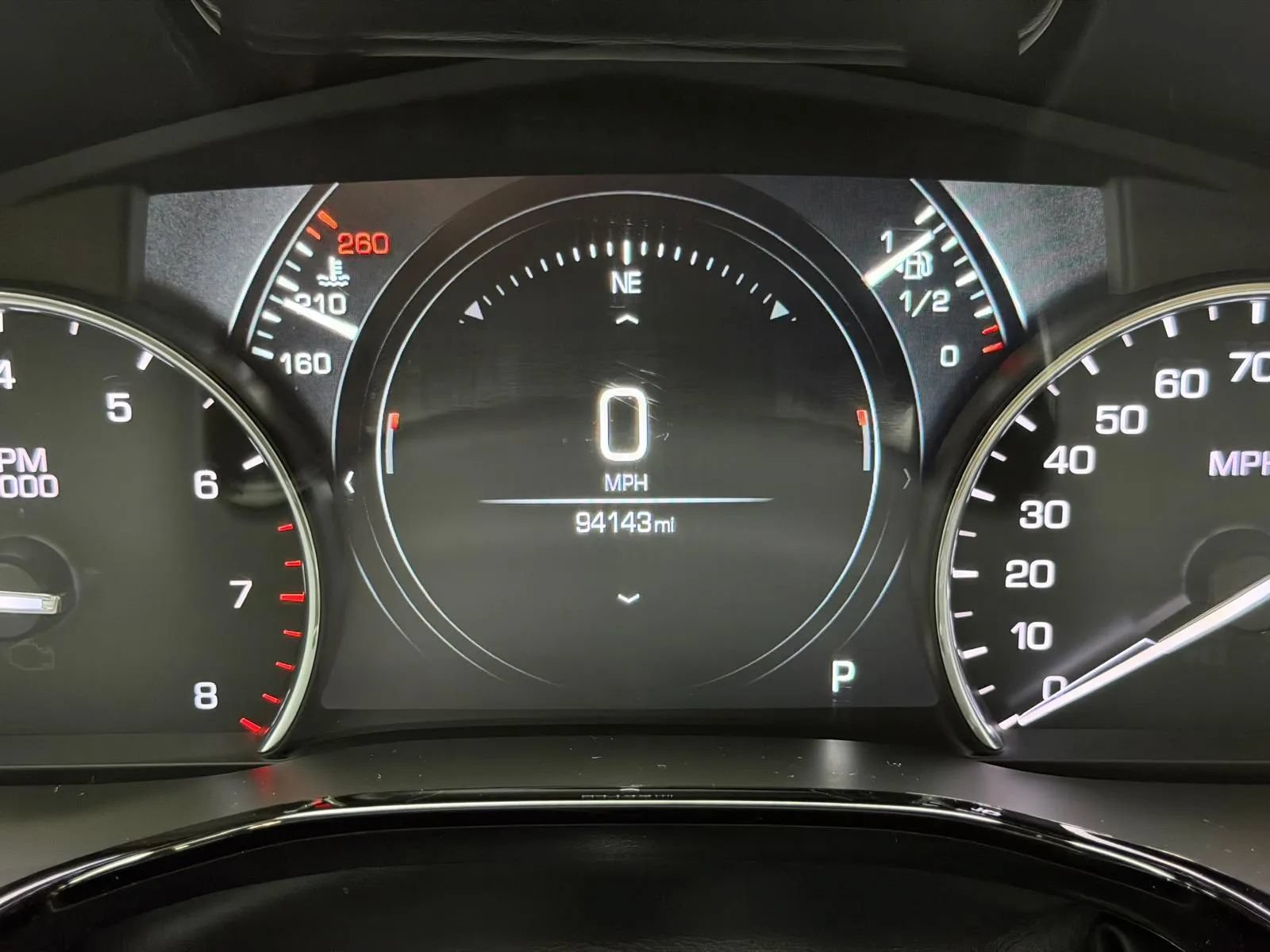 Used 2018 Cadillac XT5 Platinum AWD/4WD image 39