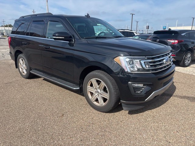 Used 2020 Ford Expedition XLT w/ Equipment Group 202A AWD/4WD image 2