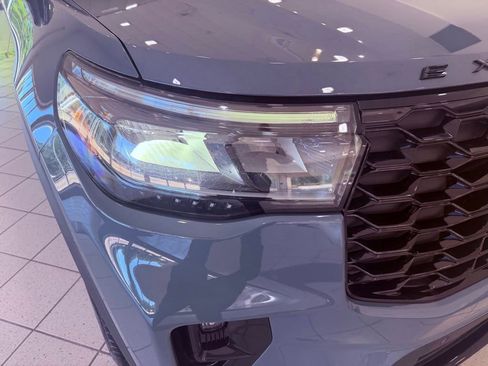 Used 2025 Ford Explorer ST AWD/4WD image 19