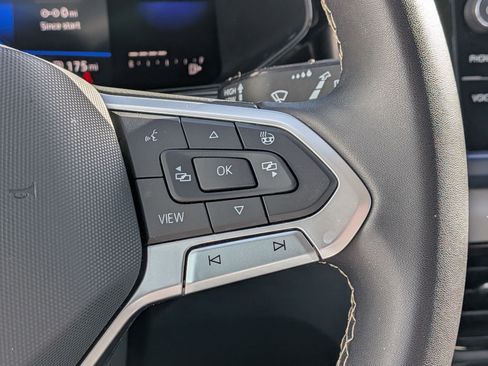 Certified 2023 Volkswagen Taos SE w/ Panoramic Sunroof Package image 20