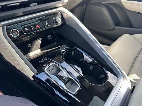 New 2025 Audi Q5 Prestige image 27