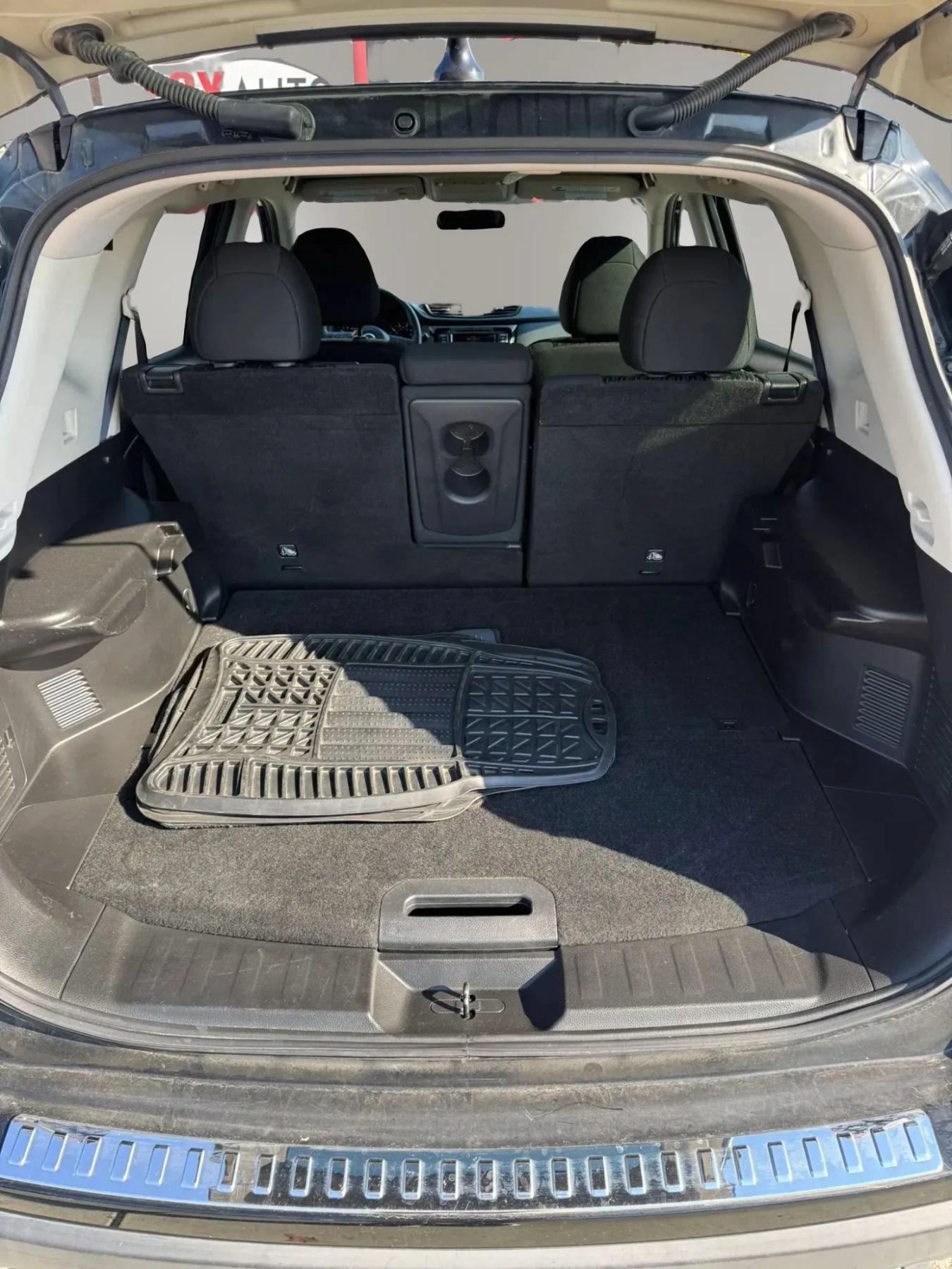 Used 2018 Nissan Rogue S FWD image 9
