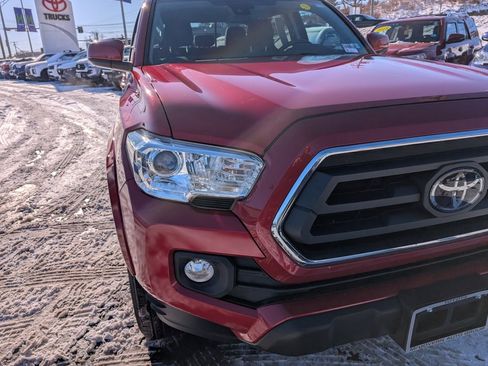 Certified 2021 Toyota Tacoma SR5 image 12