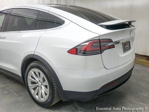 Used 2019 Tesla Model X Long Range image 10