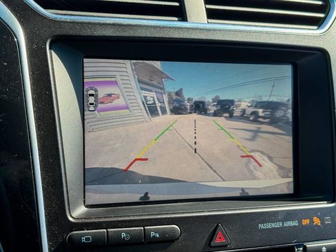 Used 2016 Ford Explorer Platinum image 36