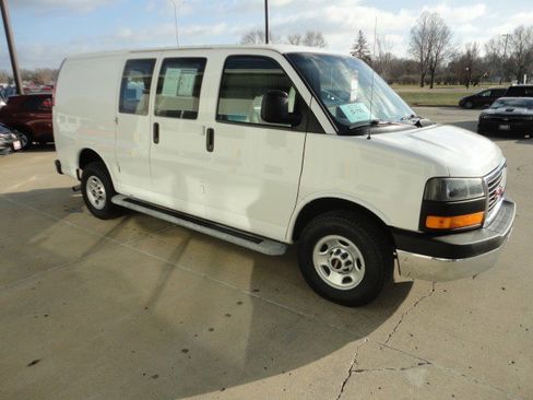 Used 2015 GMC Savana 2500 image 19