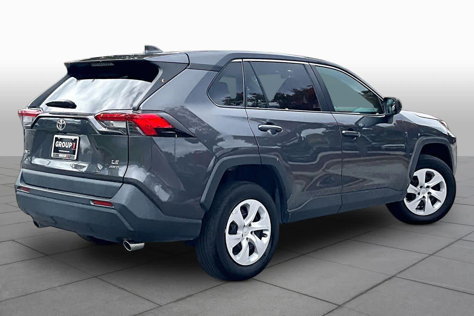 Used 2025 Toyota RAV4 LE AWD/4WD image 13