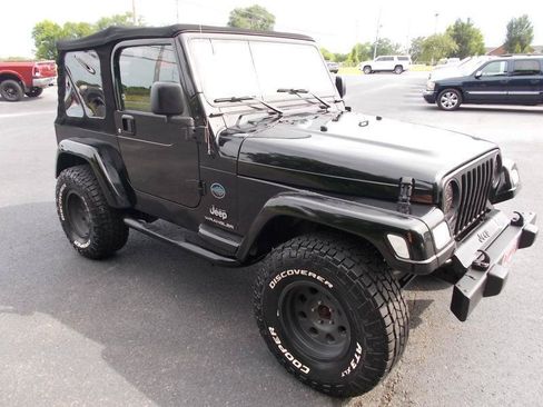 Used 2005 Jeep Wrangler X w/ Rocky Mountain Edition Group AWD/4WD image 11
