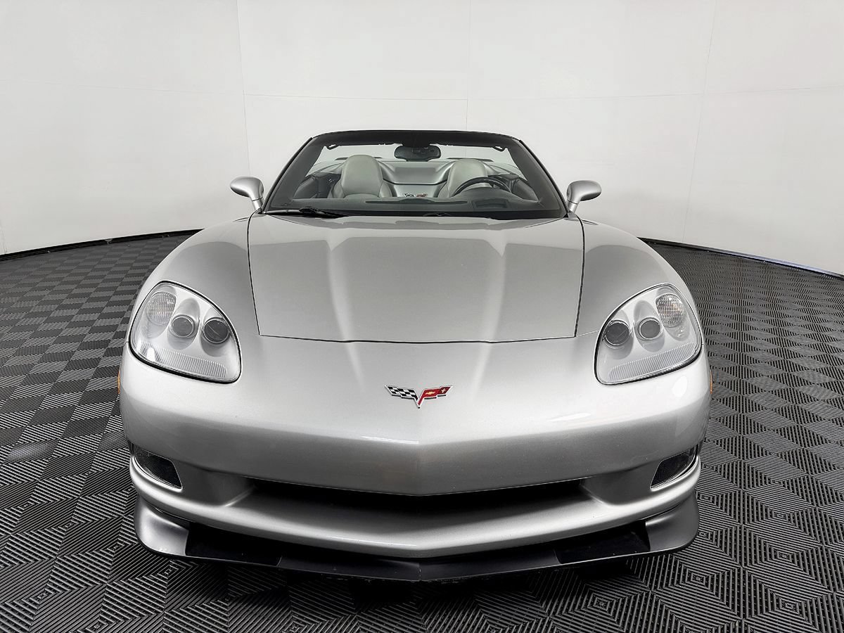 Used 2006 Chevrolet Corvette Convertible w/ Preferred Equipment Group RWD image 4