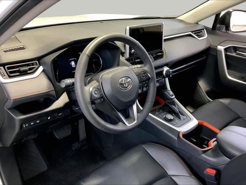 Used 2024 Toyota RAV4 Adventure w/ Convenience Package AWD/4WD image 17