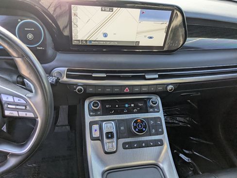 Used 2023 Hyundai Palisade Calligraphy image 31