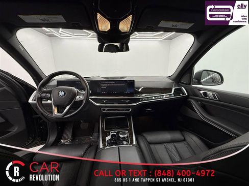 Used 2025 BMW X5 xDrive50e image 15