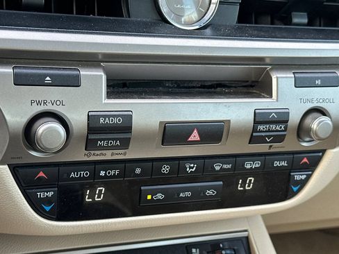 Used 2015 Lexus ES 350 w/ Premium Package FWD image 18