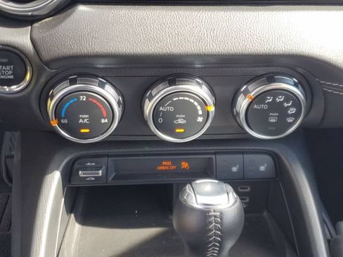 Used 2025 MAZDA MX-5 Miata RF Grand Touring RWD image 17