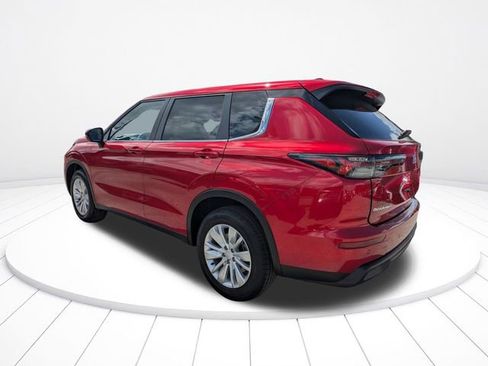 New 2026 Mitsubishi Outlander ES image 6