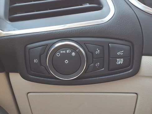 Used 2021 Ford Edge Titanium w/ Equipment Group 301A AWD/4WD image 11