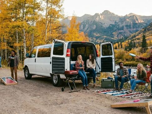 Used 2023 Chevrolet Express 3500 LS image 32