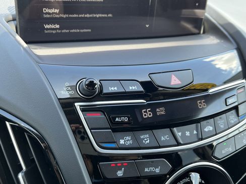 Used 2024 Acura RDX SH-AWD image 19