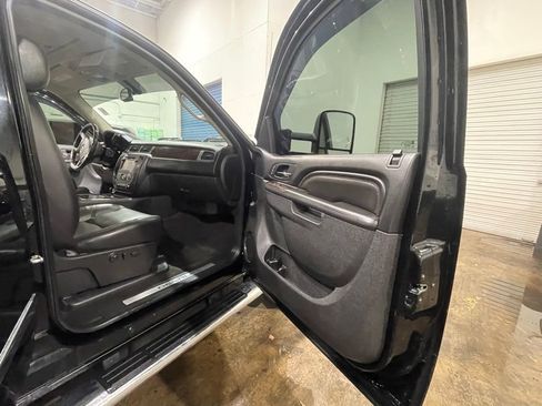 Used 2013 GMC Sierra 3500 Denali image 19