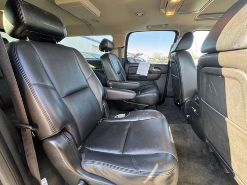 Used 2013 Chevrolet Suburban LTZ image 13