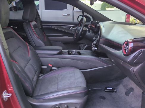 Certified 2024 Chevrolet Blazer EV RS image 30