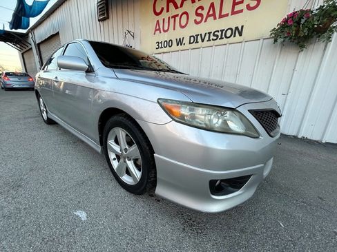 Used 2011 Toyota Camry SE w/ SE Extra-Value Pkg #1 image 2