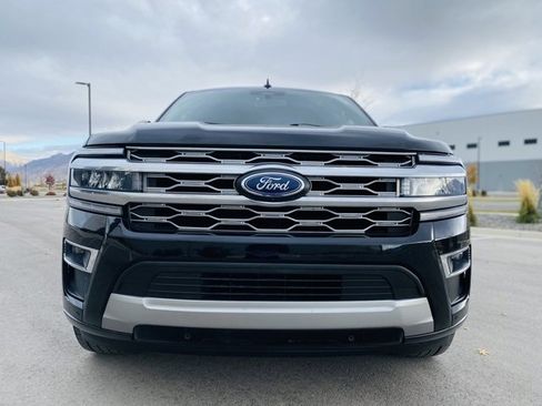 Used 2024 Ford Expedition Max Platinum image 2