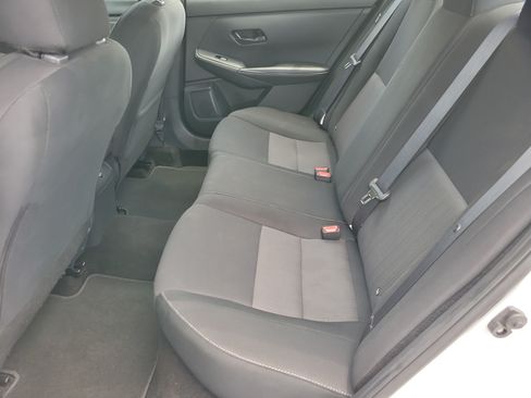 Used 2025 Nissan Sentra SV FWD image 7