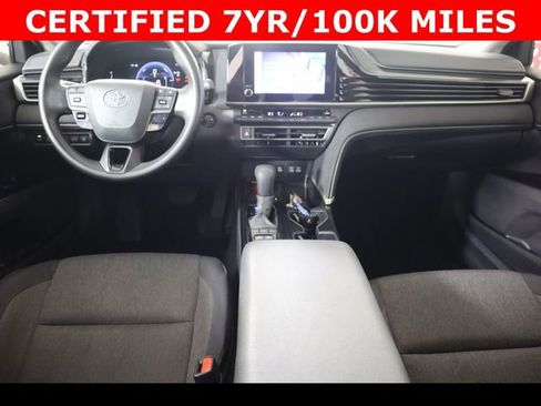 Used 2025 Toyota Camry LE image 18