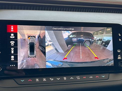 New 2024 Dodge Charger R/T w/ Plus Group image 16