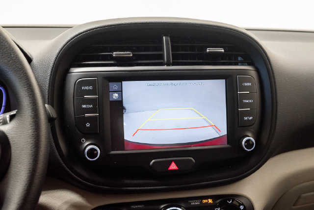 Used 2025 Kia Soul LX w/ LX Technology Package FWD image 14