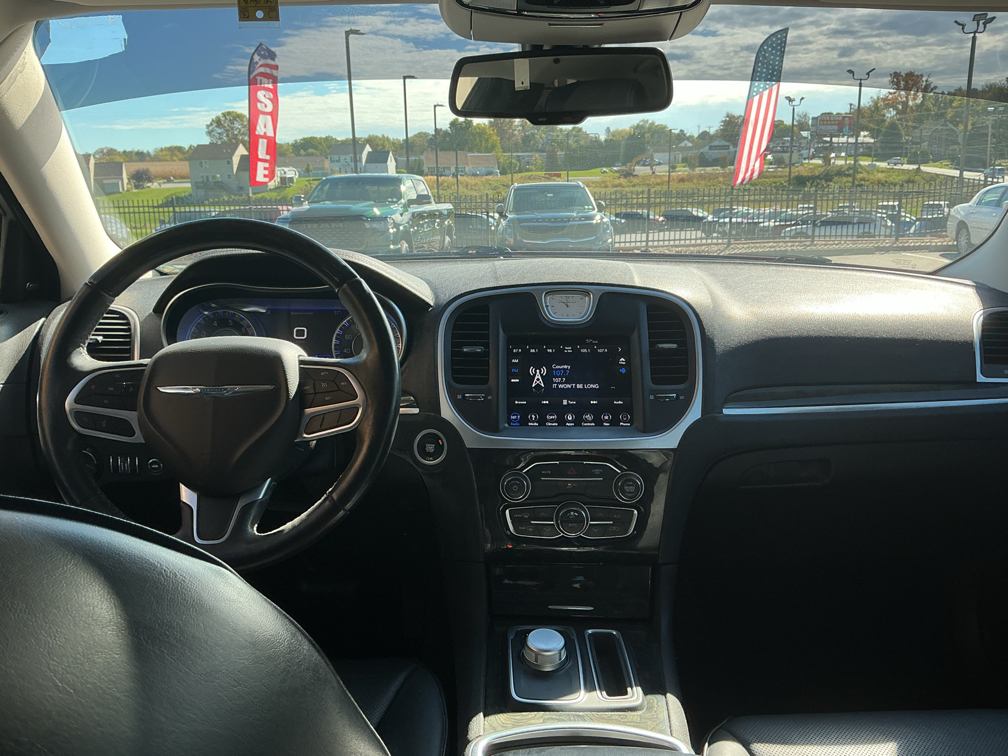 Used 2019 Chrysler 300 Limited AWD/4WD image 14