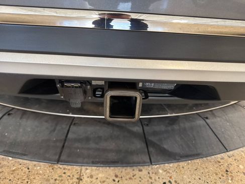 Used 2018 Volkswagen Atlas SEL AWD/4WD image 30