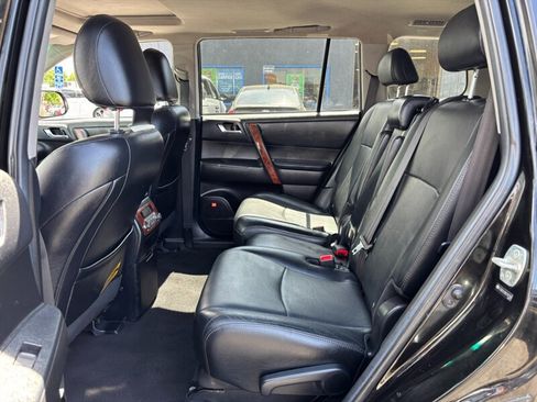 Used 2013 Toyota Highlander Limited image 11