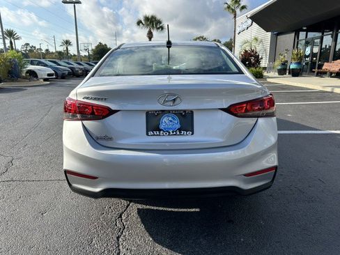 Used 2022 Hyundai Accent SEL image 5