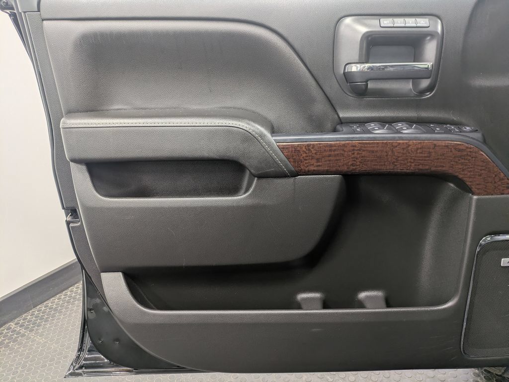 Used 2018 GMC Sierra 1500 SLT AWD/4WD image 8