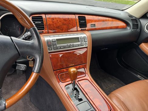 Used 2005 Lexus SC 430 Convertible image 22