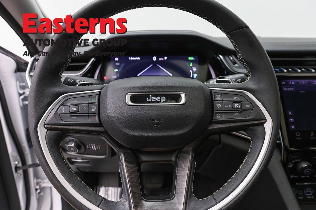Used 2022 Jeep Grand Cherokee Limited 4xe w/ Luxury Tech Group II AWD/4WD image 10