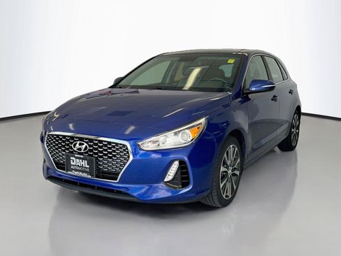 Used 2019 Hyundai Elantra GT w/ Style Package 02 FWD image 4