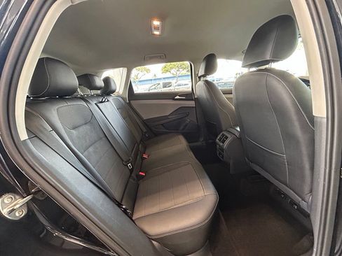 Used 2022 Volkswagen Taos SE FWD image 29