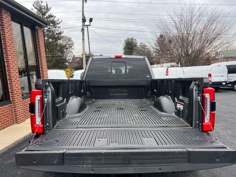 Used 2023 Ford F350 Platinum image 15