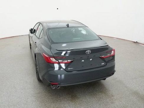 New 2026 Toyota Camry Hybrid FWD image 11